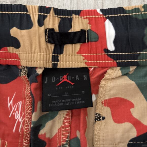 Air JORDAN Flight Heritage Tan Red Green Black Camo Cargo Pocket Pant Men Sz M - Picture 5 of 12